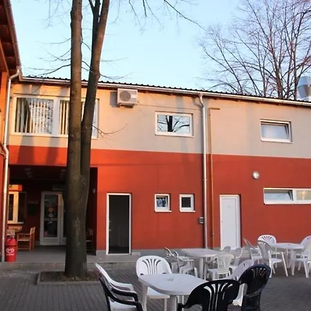 Teke Bowling Centrum Es Sport Panzio موتيل 3*