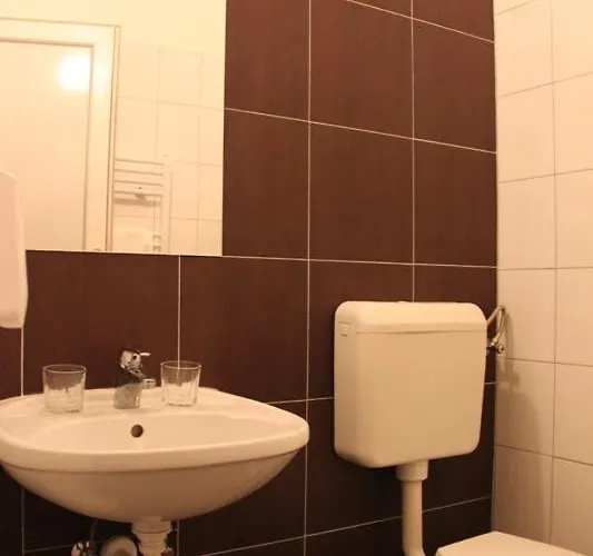 Teke Bowling Centrum Es Sport Panzio