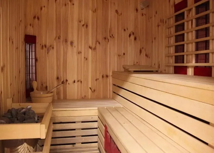 Teke Bowling Centrum Es Sport Panzio